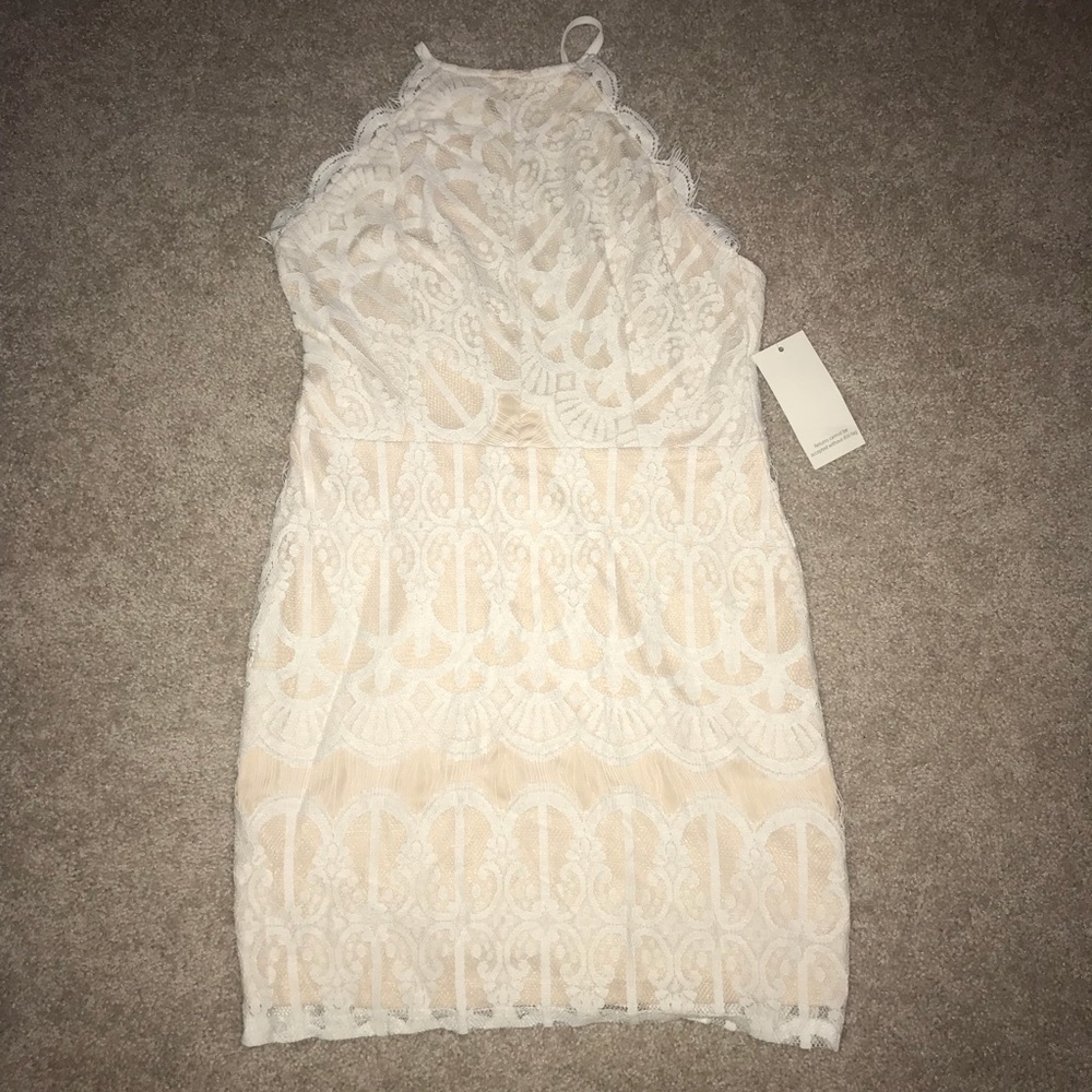 White Lace Tobi